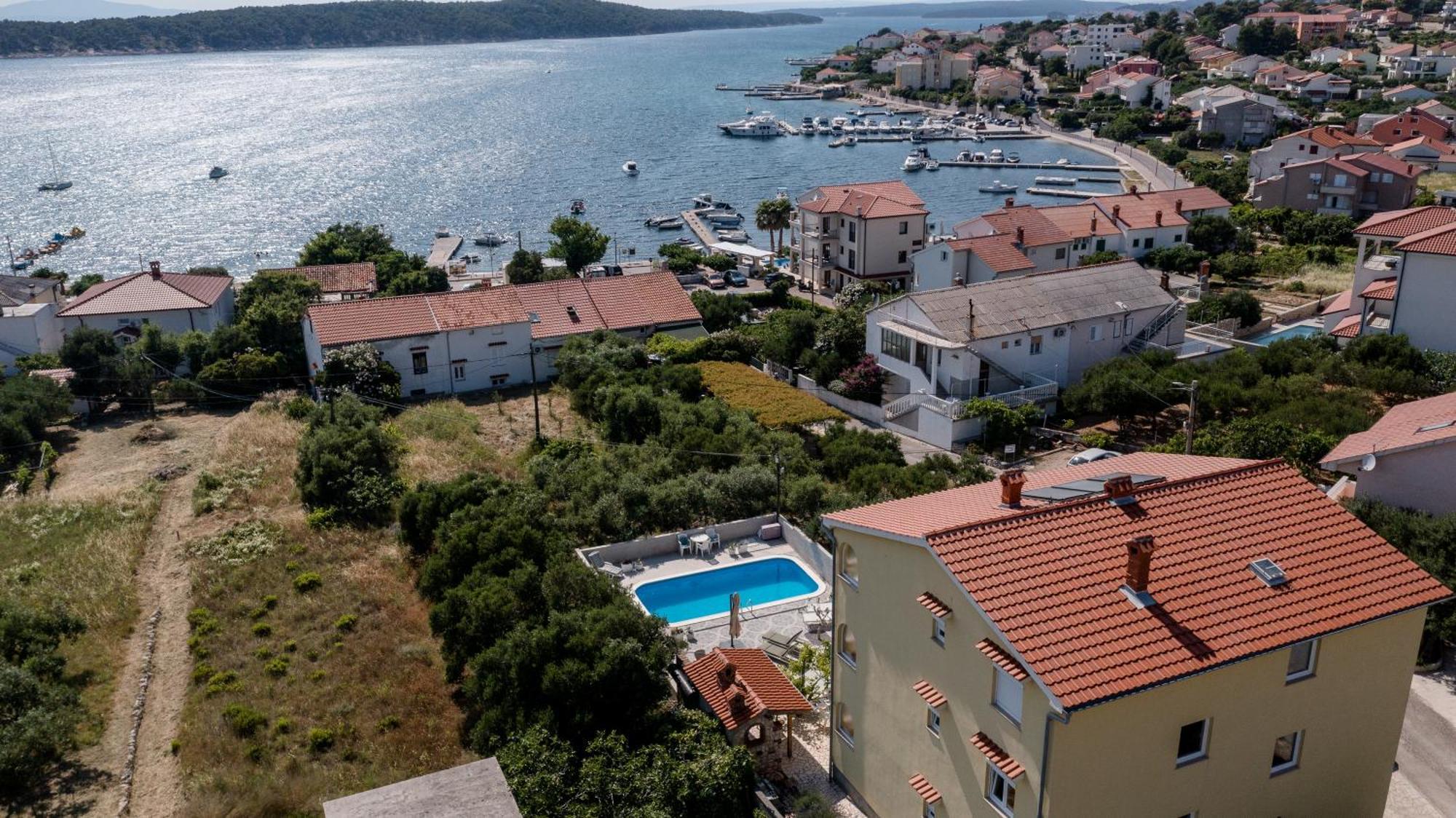 Casa Surya - Apartments With Sea View And Swimming Pool Barbat na Rabu Luaran gambar