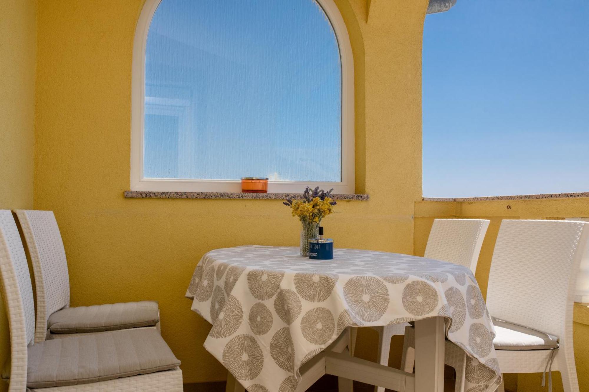 Casa Surya - Apartments With Sea View And Swimming Pool Barbat na Rabu Luaran gambar
