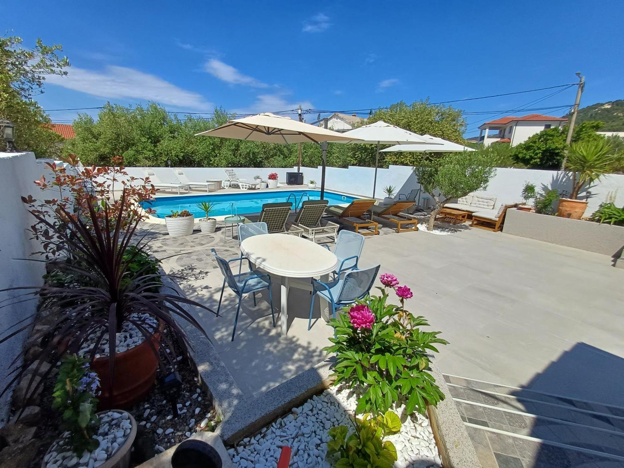 Casa Surya - Apartments With Sea View And Swimming Pool Barbat na Rabu Luaran gambar